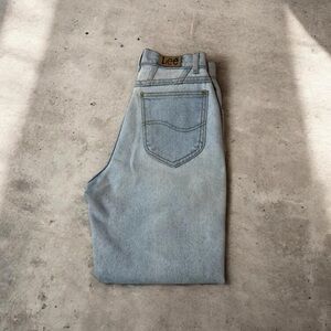 Perfect Vintage 90s Lee High Waisted Denim Light Blue Mom Jeans